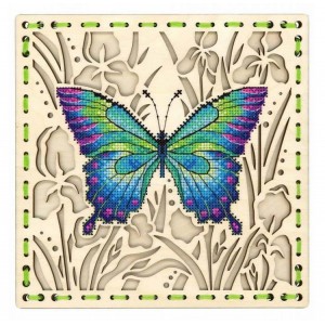 MP O-015 Cross stitch kit on plywood - In a flower meadow