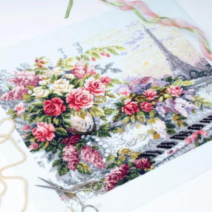 MN 520-560 Cross stitch kit - Melodies of Paris