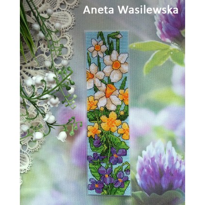 ZU 10736 Stickpackung - Lesezeichen mit Frühlingsblumen